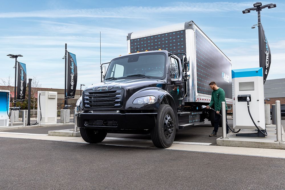 Freightliner eM2-charger