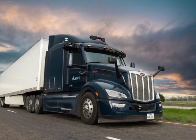 Aurora_Horizon_Autonomous_Trucking_-_PBT-579_Highway_4