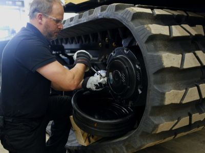 What Fleet Managers Need to Know About Track Carrier Maintenance